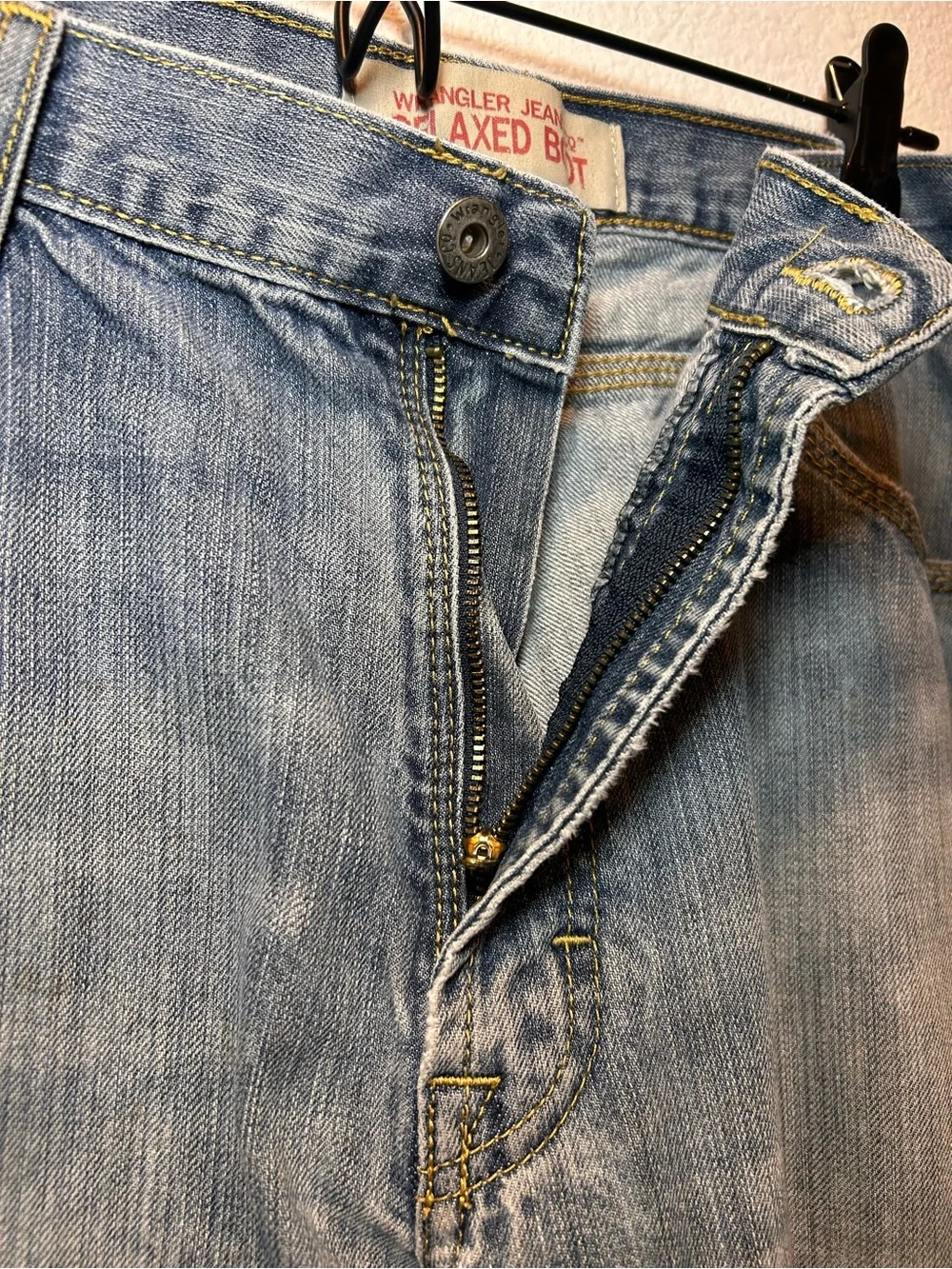 Wrangler Men’s Southwestern Blue Relaxed Fit Grunge Jeans